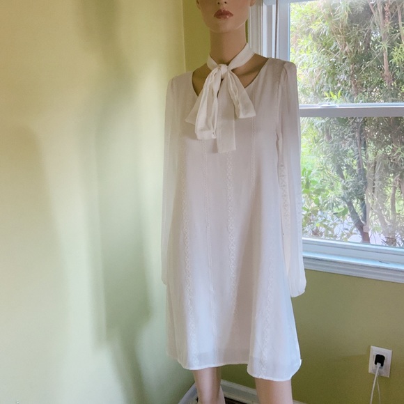 SALE Honey Punch Delicate White Eyelet Short Dress Long Sleeves Bow Tie Sash SML - Picture 7 of 16
